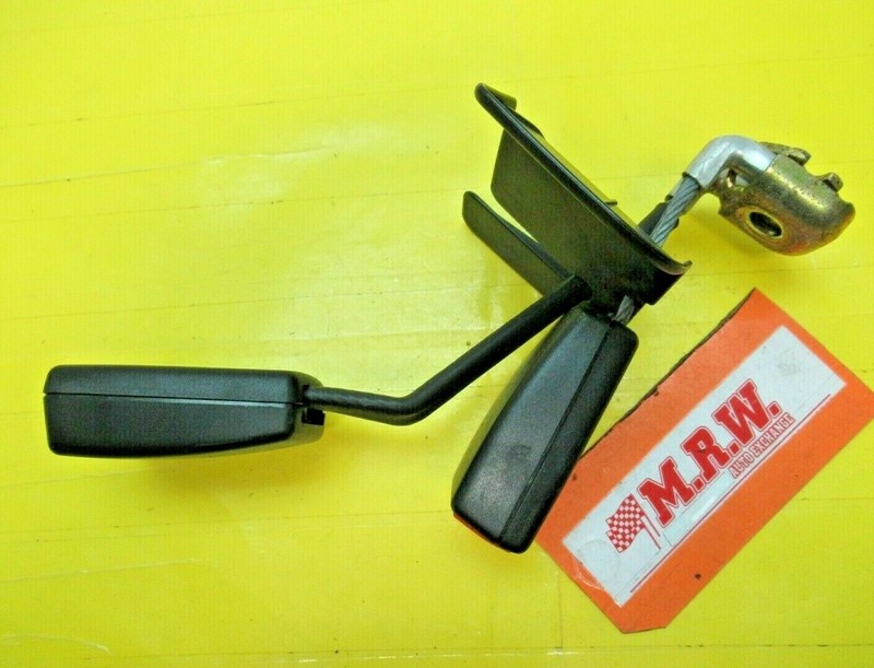 REAR SEAT BELT BACK SEATBELT CENTER BUCKLE DUAL BUCKLES for AUDI A4 S4 99 00 01