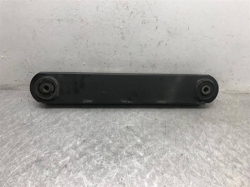 02 03 JEEP LIBERTY REAR LOWER CONTROL ARM 52088682AB