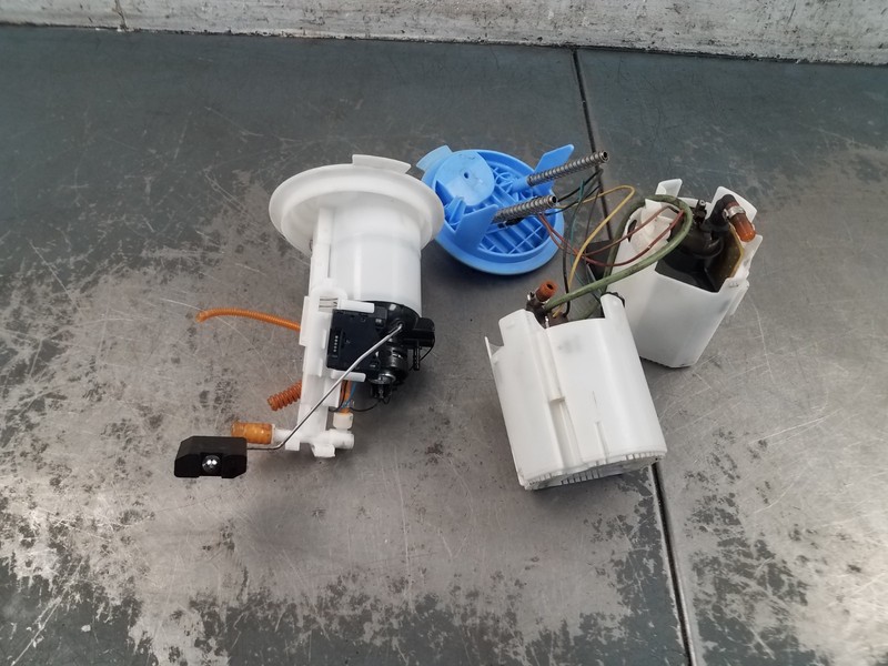2009 Mercedes AMG C 63 Fuel Pump / Sending Unit #72909 X5