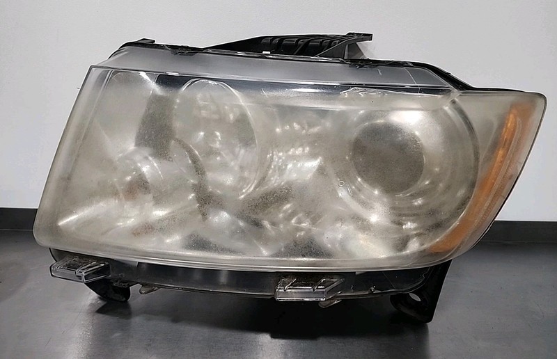 55079381AI |11 - 13 Jeep Grand Cherokee Headlight Xenon HID Left Driver OE LH