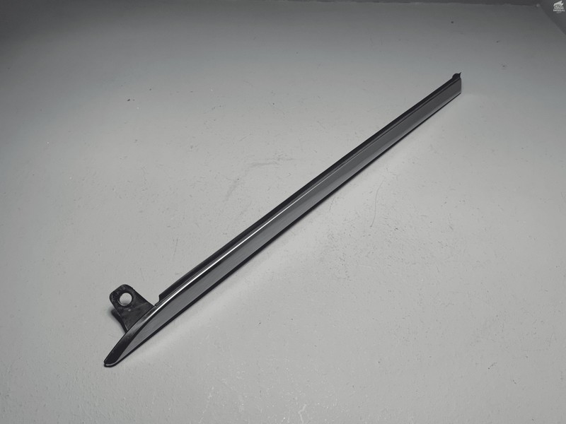 2021-2025 NISSAN ROGUE REAR PASSENGER SIDE QUARTER UPPER FINISH MOLDING OEM