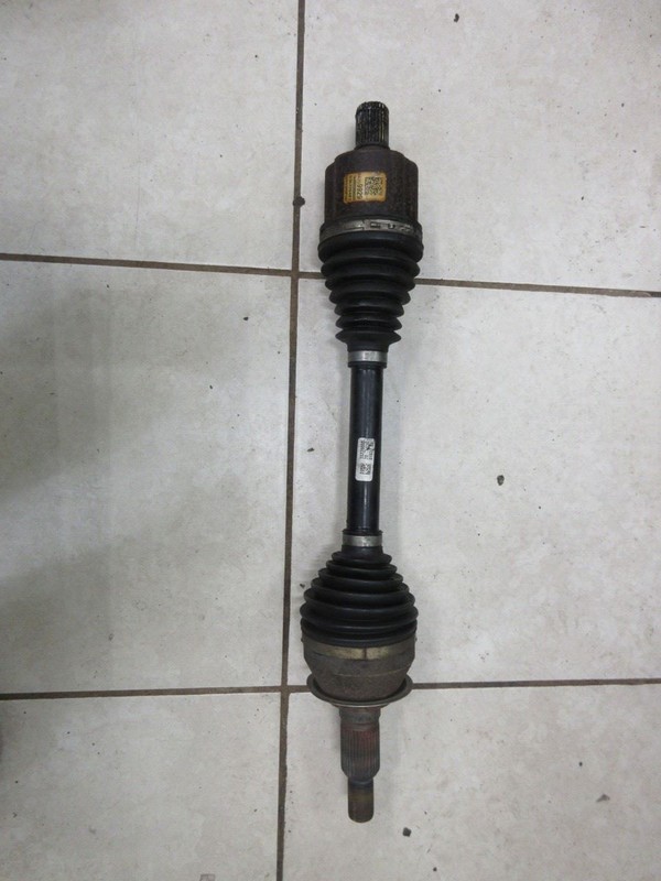 2019-2023 Chevy Silverado OEM 5.3L Front Wheel Drive Axle Shaft 84759929
