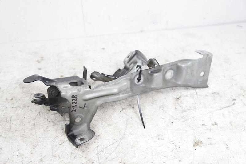 2020 2021 BMW 1 2 SERIES F40 F44 LEFT DRIVER SIDE WING MOUNTING BRACKET SET