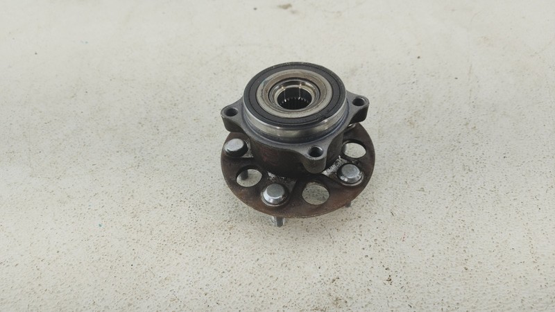 2017 - 2025 HONDA RIDGELINE AWD REAR RIGHT PASSENGER SIDE WHEEL HUB BEARING OEM