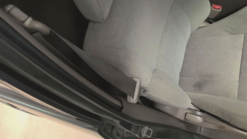 Front Seat Belt Buckle TOYOTA 4RUNNER 99