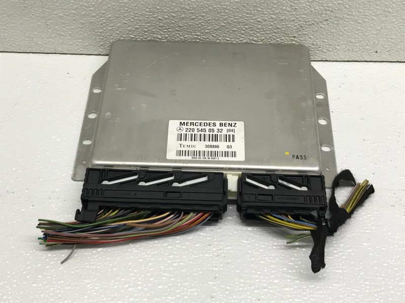 00-06 Mercedes W220 S500 Airmatic Air Suspension Control Module OEM