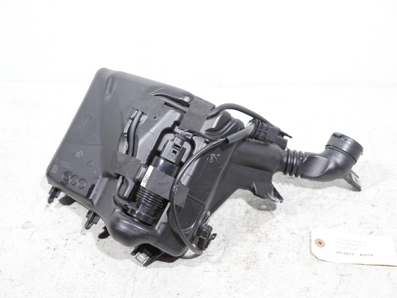 17-23 Model 3 Windshield Wiper Washer Reservoir Tank and Pump 1090850-00-D OEM