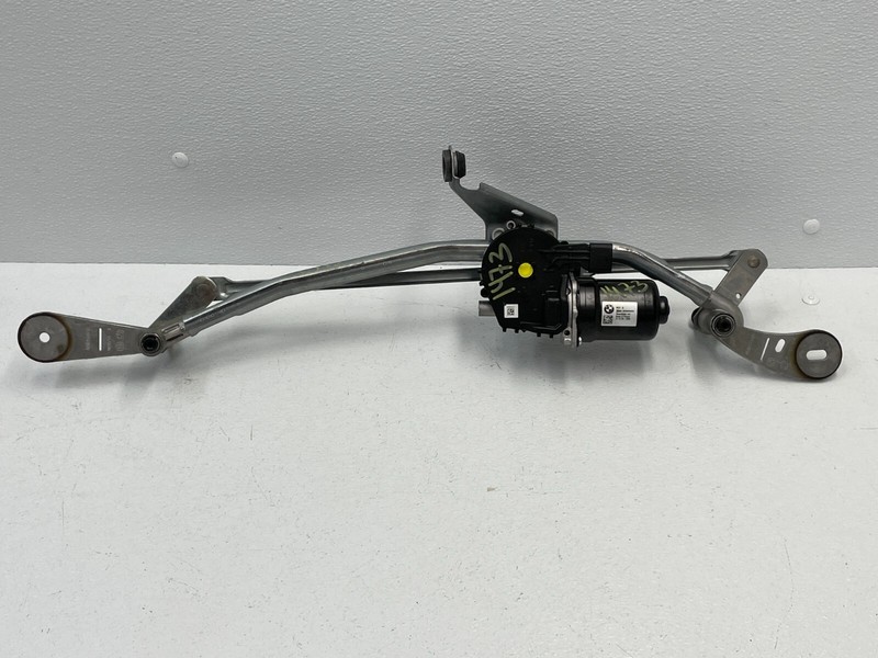 2021-2024 BMW M3 G80 Front Windshield Wiper Linkage W/Motor 1473 OEM