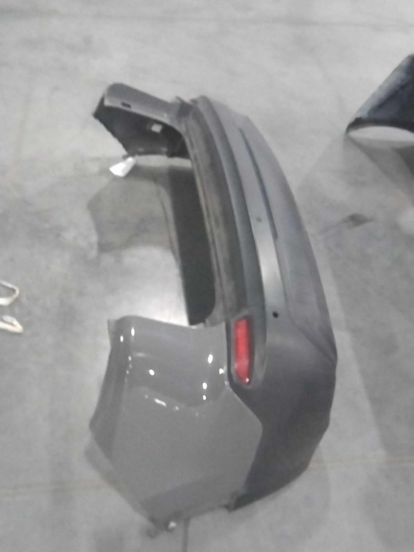 2019 Jeep Cherokee Grey Rear Bumper Assembly OEM 697667 121K Miles