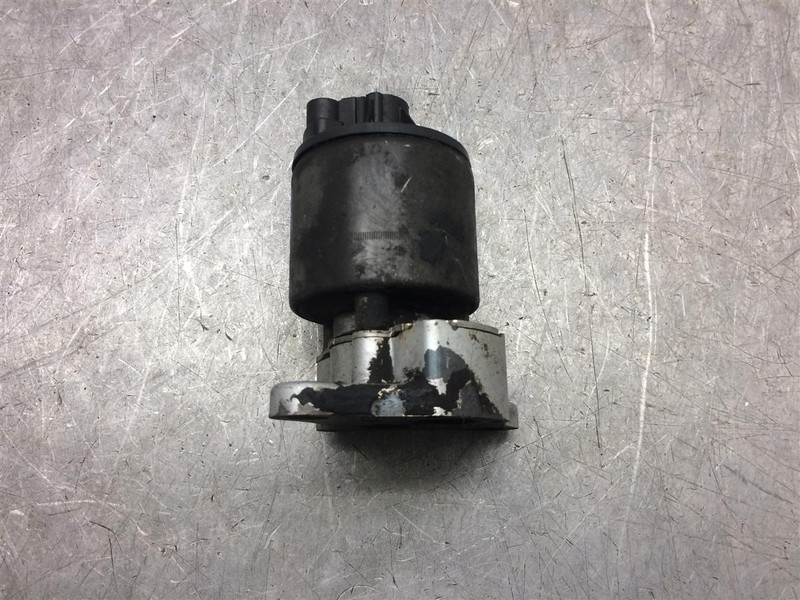1997 CHEVROLET SUBURBAN 1500 5.7L V8 EGR VALVE OEM