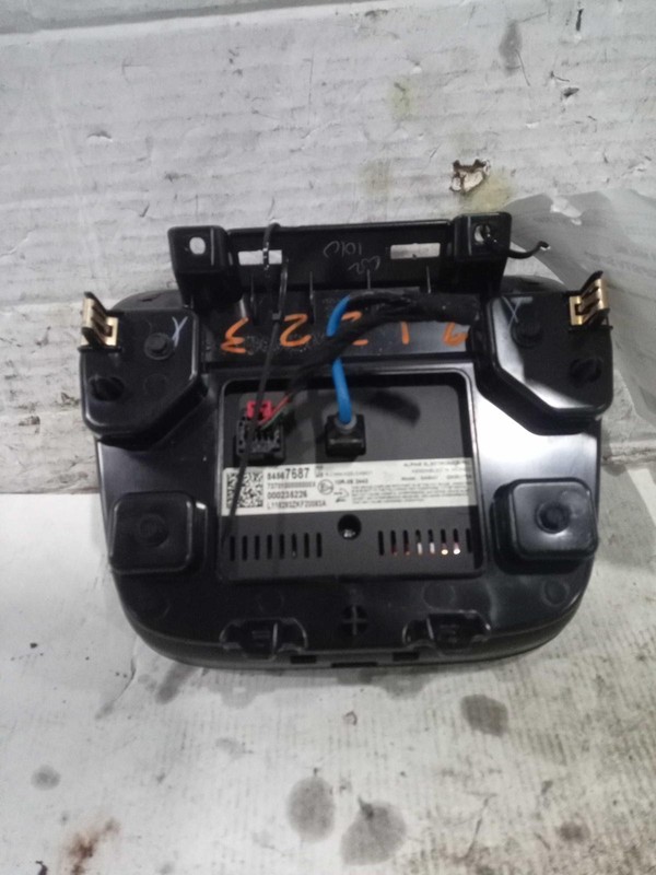 2019 Chevrolet Malibu Infotainment Display Cluster Blue OEM 35K Miles