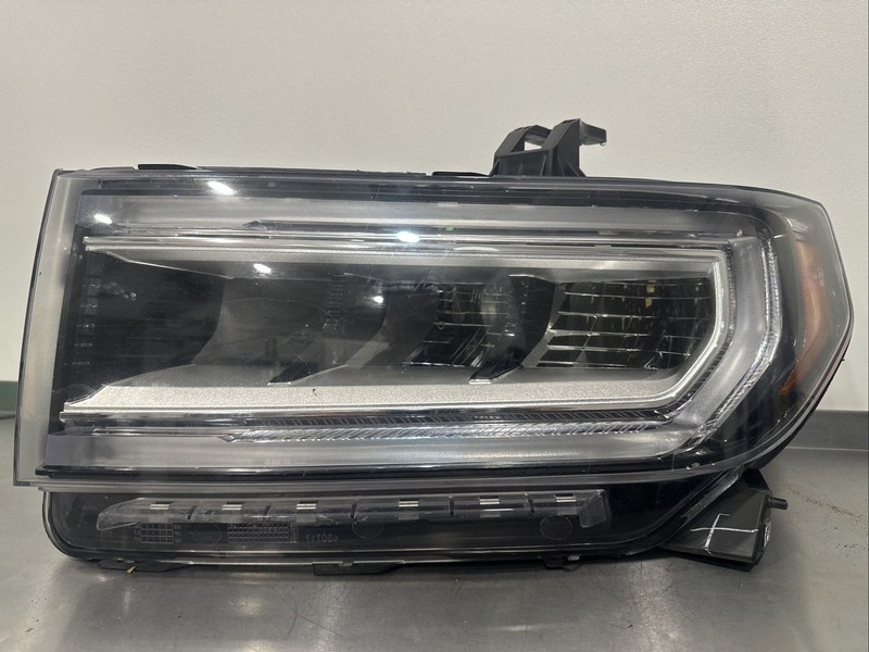 2020 2021 2022 2023 GMC Acadia LH Driver Headlight Lamp OEM LED 84835431 LF SUV