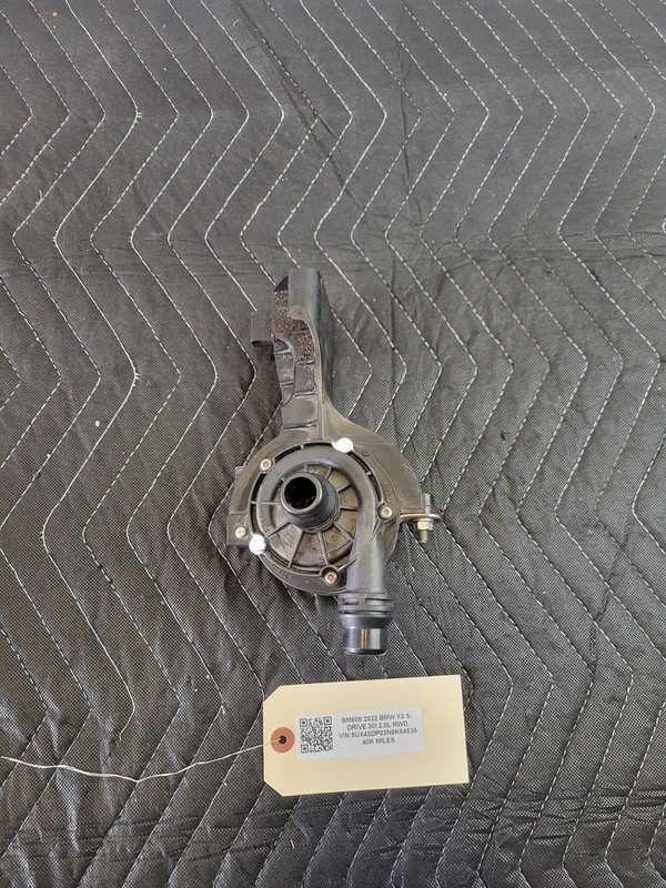 Used Oem BMW Engine Auxiliary Coolant Water Pump for 2020-2024 X3 30i 2.0L RWD