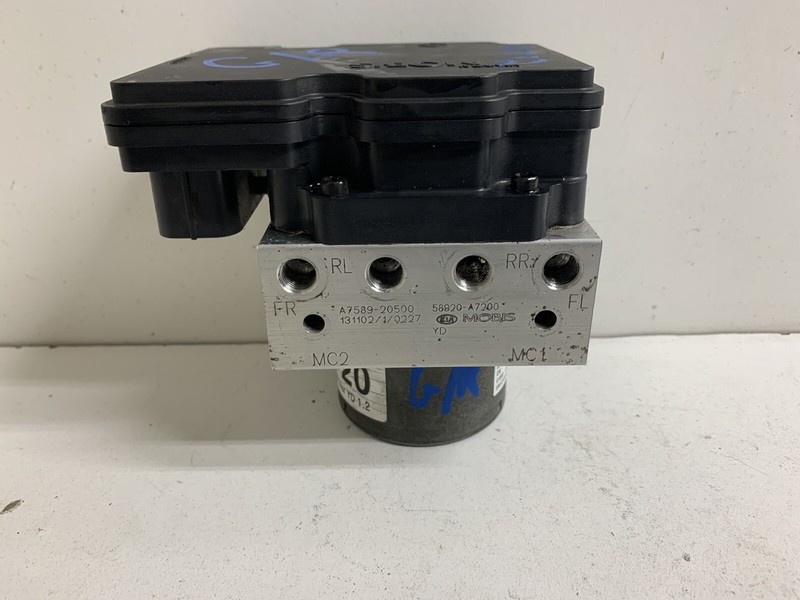 2015-2016 Kia Forte Sedan Anti Lock Brake Pump Actuator & Modulator Brakes Oem