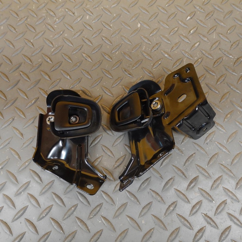 2016-2020 TESLA MODEL X REAR INTERIOR TRIM TRUNK LIFTGATE TIE DOWN BRACKET OEM