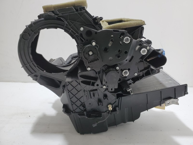 A/C Evaporator & Housing 2019 Lincoln MKC GV61-19B555-KA 2015 2016 2017 2018
