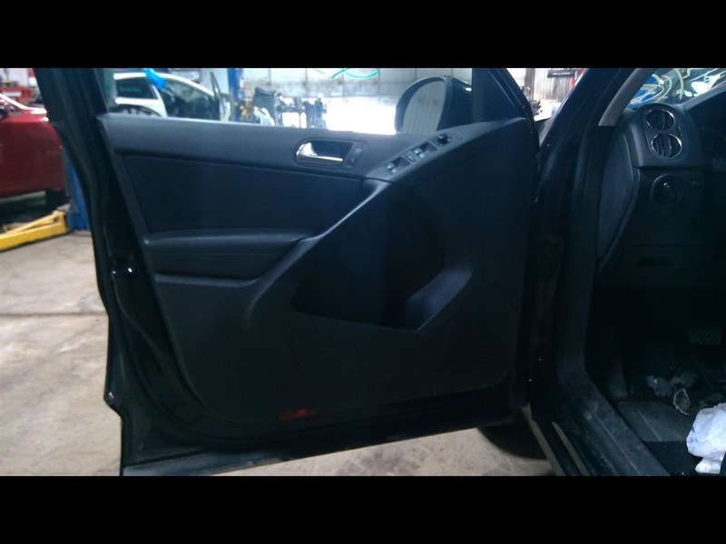2010 TIGUAN Driver Left Front Door Trim Panel 1644588