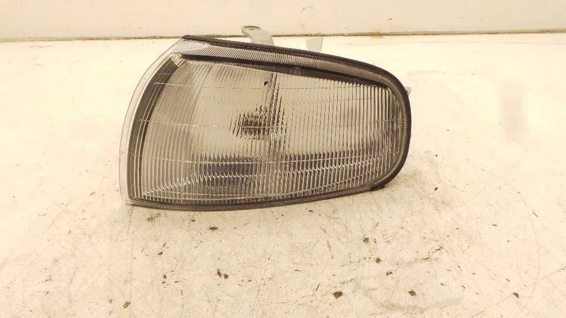 Driver Corner Signal Lamp Fender Mounted Fits 95-96 TOYOTA CAMRY 81620-33030