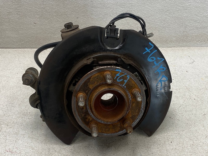 2012-2023 DODGE CHALLEGNGER SXT REAR RIGHT PASS SIDE SPINDLE KNUCKLE OEM LOT767