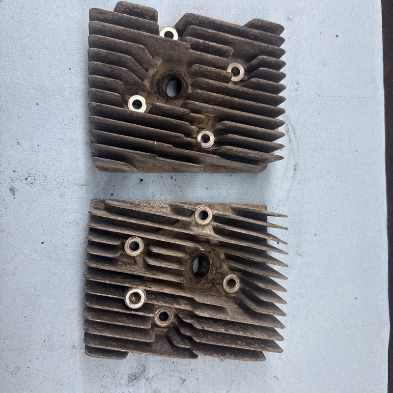 1974 - 1978 ski-doo TNT Everest 440 Fan Vintage Snowmobile Cylinder Heads