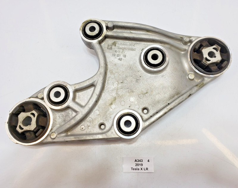 ✅ 16-20 OEM Tesla Model X Front Right Passenger Raven Drive Unit Bushing Carrier