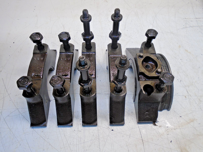 L4MerCruiser 330 7.4L 454 Crankshaft Main Bearing Caps 75582 75583