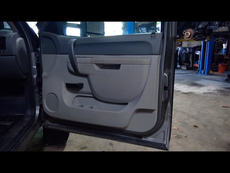 2012 SILVRERADO Passenger Right Front Door Trim Panel 1606137