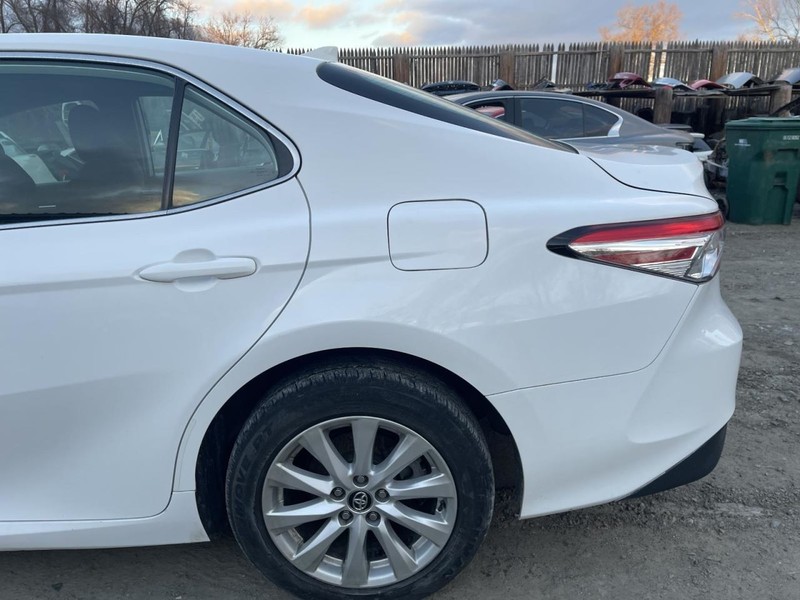 2018-2024 TOYOTA CAMRY LEFT QUARTER PANEL WHITE PC:040 2.5L AT FWD 100K LE 62851