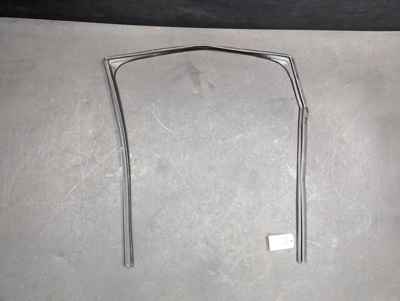 Rear Left Door Window Glass Run Channel 2023 Infiniti QX60 82331-6SA0B 2022
