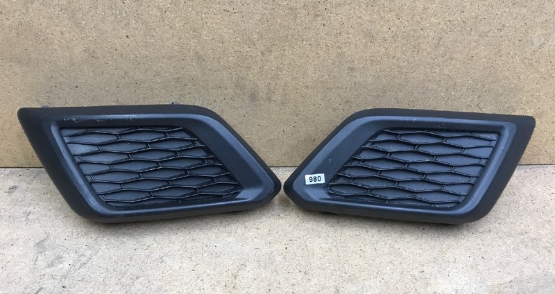 2014 - 2016 Nissan Rogue Front Bumper Left & Right Fog Light Cover Bezels OEM *