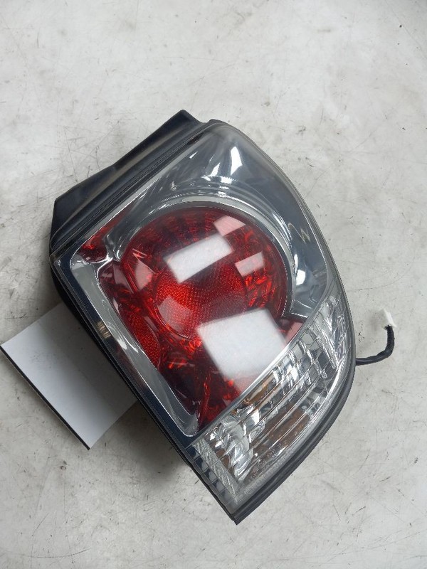 00 01 02 03 LEXUS RX300 PASSENGER RIGHT TAIL LIGHT