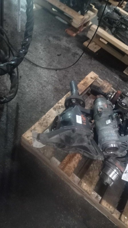2016 Mercedes-Benz GL-Class Differential Carrier Assembly 4WD OEM 139K Miles