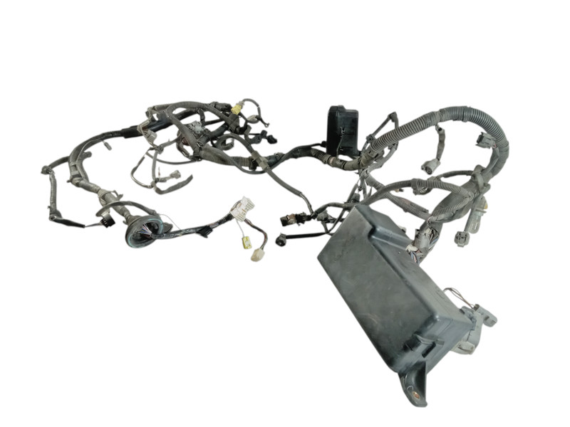 2000 2003 Lexus RX RX300 Engine Bay Fuse Box Wire Wiring Harness OEM 8211148170