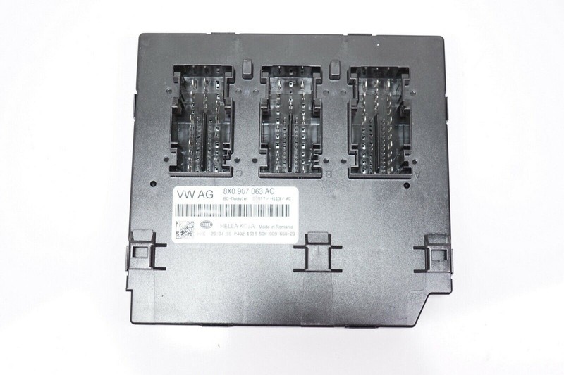 AUDI Q3 Onboard Supply Control Module BCM BCU OEM 2015 - 2017