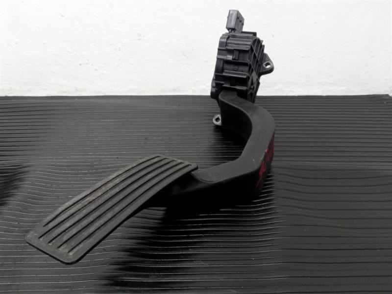 14-22 Jeep Cherokee Accelerator Gas Pedal Assembly OEM 4581652AF
