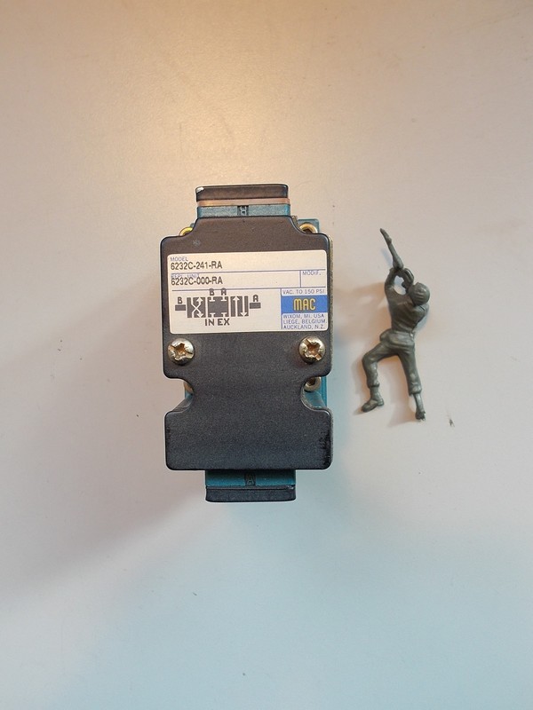 MAC 6232C-241-RA Pneumatic Air Valve *FREE SHIPPING*