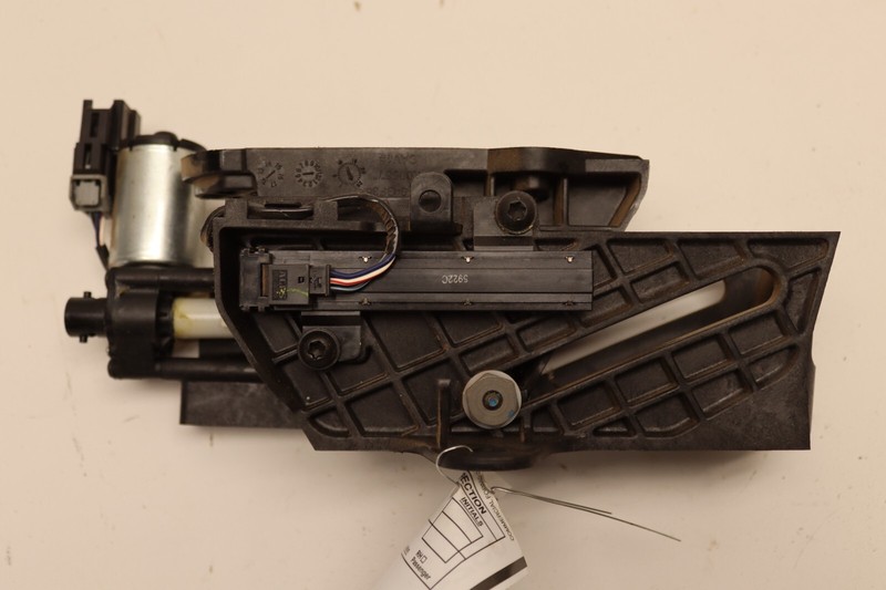 2015-2019 GMC SIERRA 2500 HD EMERGENCY PARKING BRAKE STOP PEDAL ACTUATOR OEM