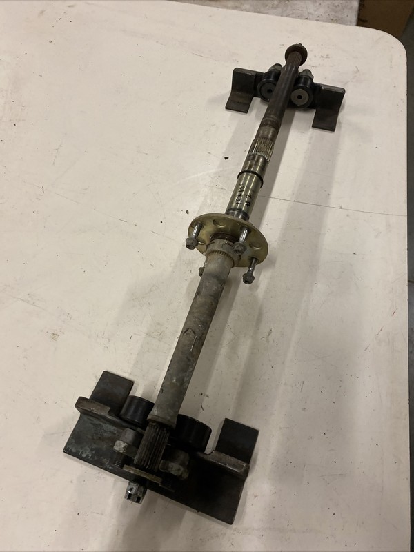 1985 1986 Honda Fourtrax Trx 125 Trx125 Rear Wheelaxle 2 Good