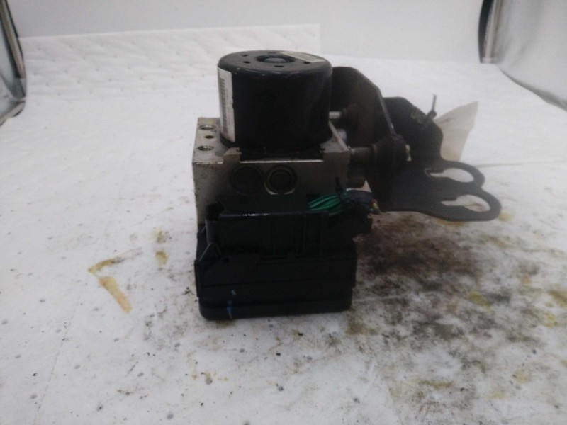 Used ABS Pump and Motor Assembly fits: 2016 Dodge Journey pump Grade A