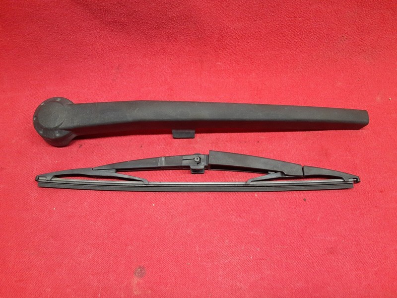 2005 - 2010 Jeep Grand Cherokee Laredo Limited REAR Liftgate Wiper Arm Black