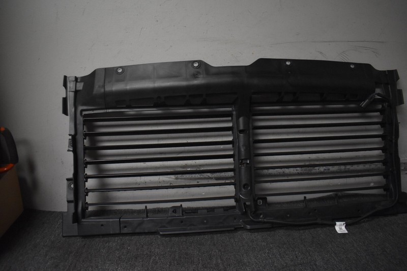 2021-2023 CHEVROLET SUBURBAN SHUTTER FACTORY OEM