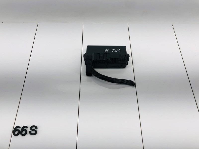 2014 NISSAN JUKE 1.6L L4 GAS ENGINE MOTOR RELAY BOX HOLDER OEM