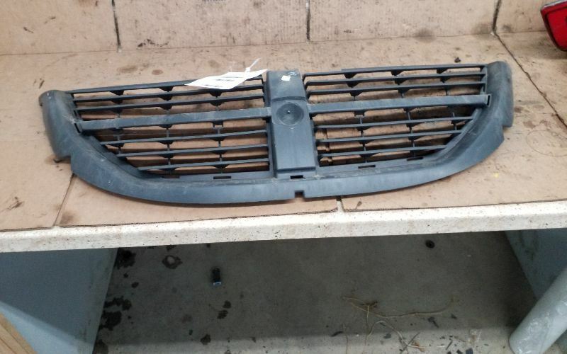 Grille Fits 05-07 CARAVAN 214291