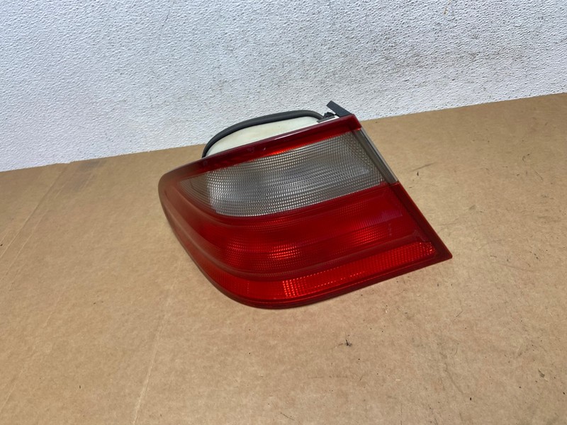 1998 to 2003 Mercedes Benz W208 CLK Left Driver Lh Side Tail Light AE3028 LK