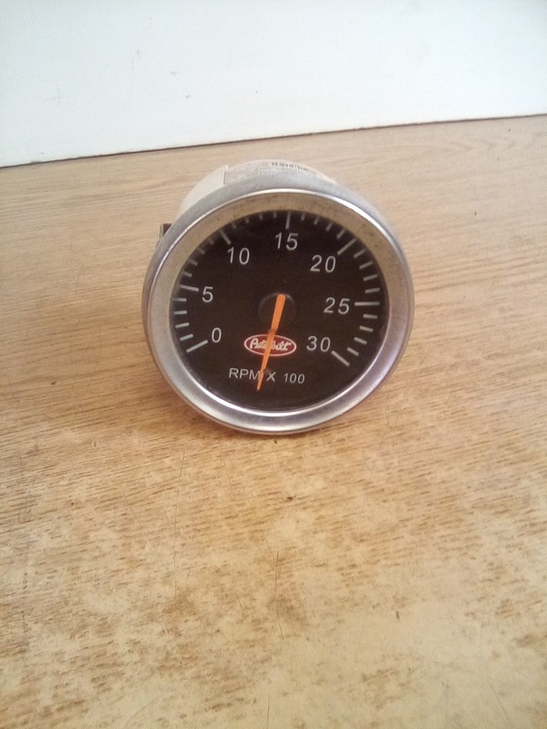 Peterbilt 17-05067-002 Tachometer Gauge