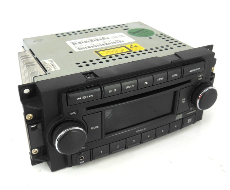05-07 Jeep Grand Cherokee Center Dash Radio CD Player W/O Navigation OEM