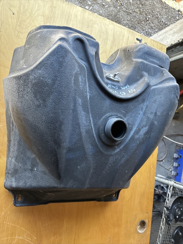 09 YAMAHA RS VIKING PROFESSIONAL Utility Snowmobile Gas Tank Good