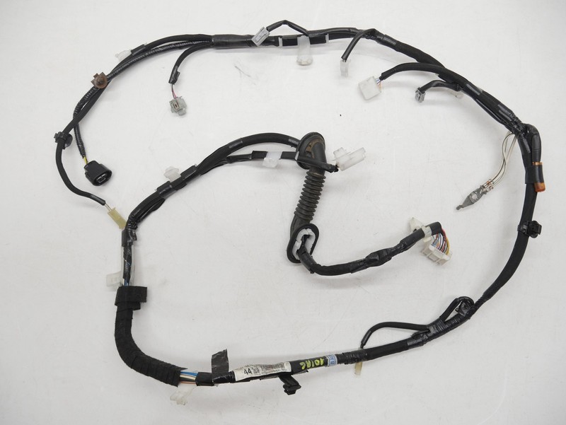 2014-2017 Toyota Prius V Hatch Trunk Lid Liftgate Wiring Harness 82184-47440 OEM