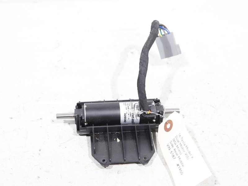 16-20 Tesla Model X Rear Middle Seat Adjustment Track Motor Mount AG152111 OEM