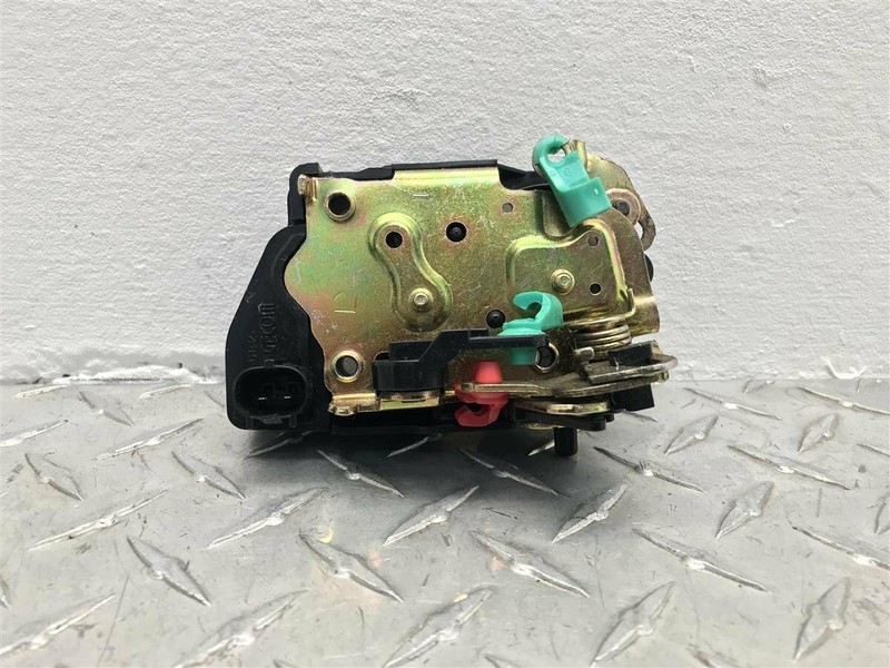2003 DODGE DAKOTA DRIVER REAR DUAD CAB MANUAL LOCK OEM
